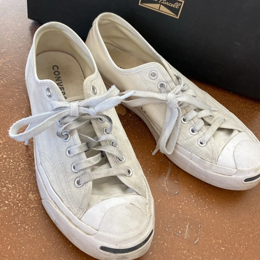 Well worn Converse Jack Purcell Sneakers classic retro men’s 8.5 women’s 10